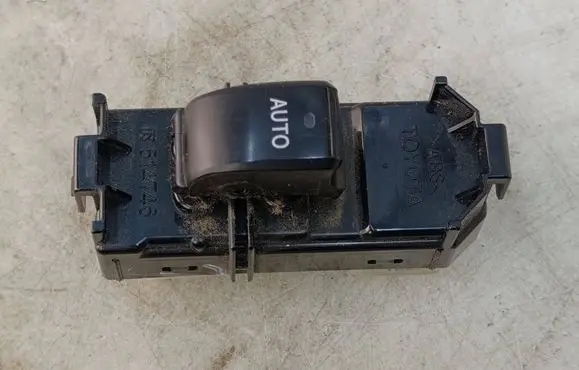 Lexus IS 220D-250-350 Electric window control switch 8403053020 515287