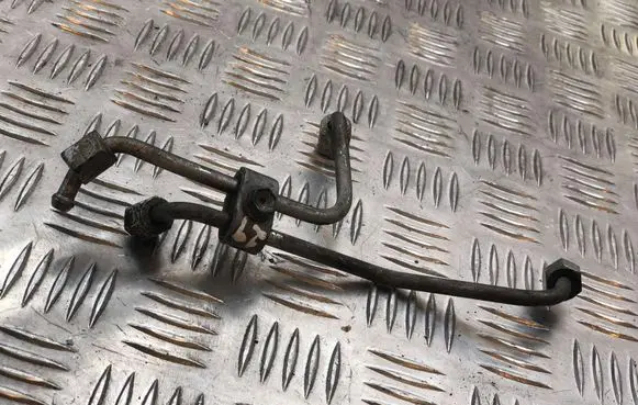 Toyota Auris 150 Fuel injector supply line/pipe 
