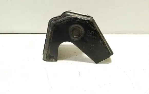 Audi e-tron A/C compressor mount bracket 4KE820227C