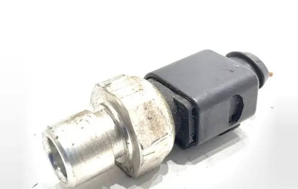 Skoda Karoq Air conditioning (A/C) pressure sensor 5Q0959126A
