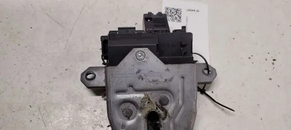 Volvo V60 Tailgate/trunk/boot lock/catch/latch 31335045 8N51F442A66AC 0104389700