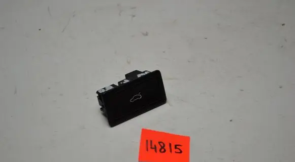 Volkswagen PASSAT B7 Tailgate/boot open switch button 3C0959831A 26113 000000156264