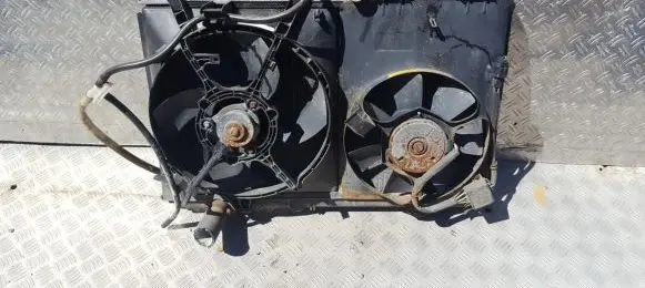 Mitsubishi Space Star Radiator cooling fan shroud