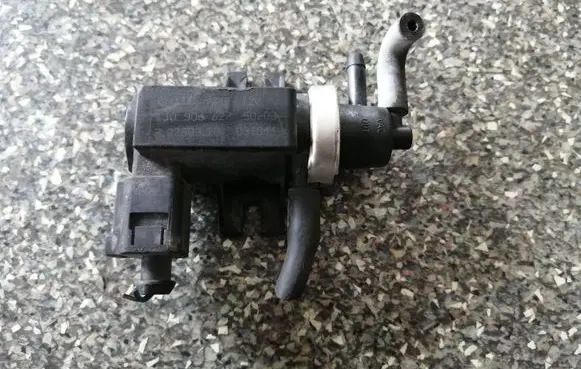 Volkswagen Polo Turbo solenoid valve 1J0906627
