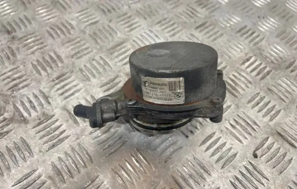 BMW 1 E81 E87 Vacuum pump 779123204