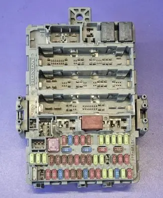 Honda CR-V Fuse box set T1GE511 160401 0ZR1D