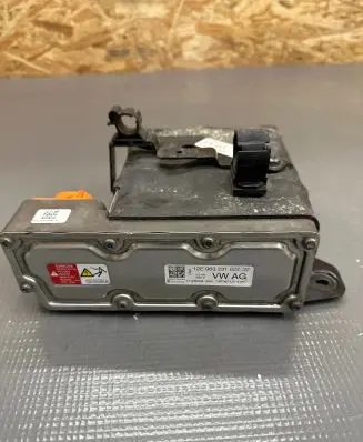 Volkswagen e-Golf Electric engine pre-heating system (optional) 12E963231G 710300381000 18T067LR0127