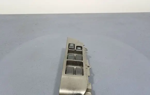 Nissan X-Trail T30 Electric window control switch