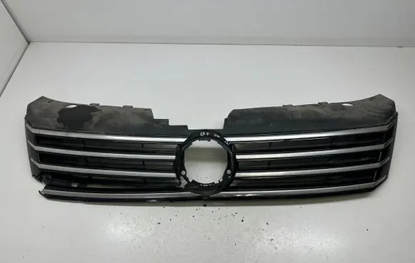 Volkswagen Passat Alltrack Front bumper upper radiator grill 3AA853651
