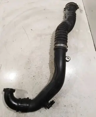Renault Megane III Air intake hose/pipe 8201003136