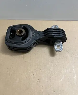 Honda CR-V Engine mount bracket 806050