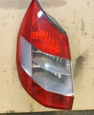 Renault Scenic II - Grand scenic II Rear/tail lights 8200127704