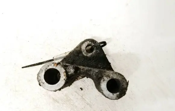 Chevrolet Captiva Engine mounting bracket