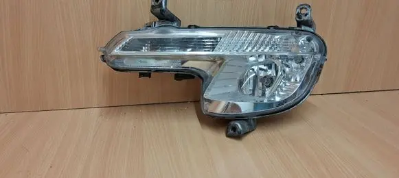 Peugeot 508 Front fog light 9670476280