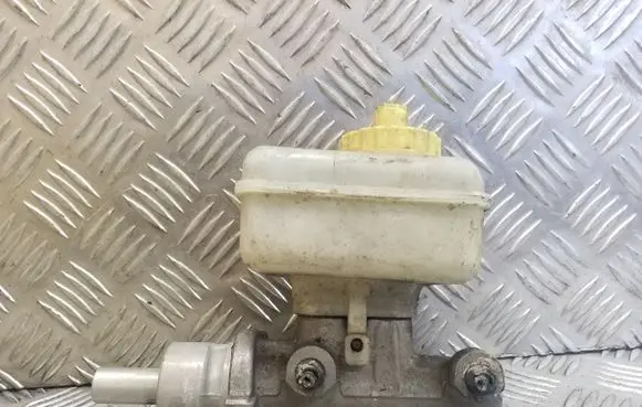 Volkswagen Golf IV Master brake cylinder 1J1611349