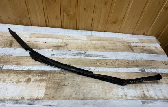 Alfa Romeo 156 Front wiper blade arm