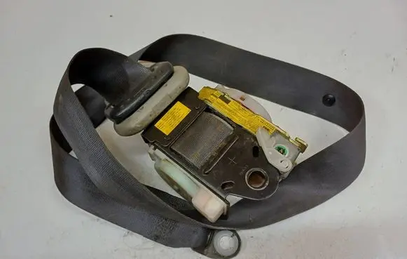 Toyota Yaris Front seatbelt 0430029 E40430029