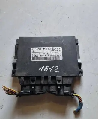 Mercedes-Benz CLS C219 Coolant fan relay A2195450332 0263004072