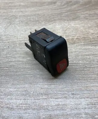 Volkswagen Polo III 6N 6N2 6NF Hazard light switch 6N1953235