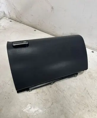 Mercedes-Benz ML W164 Glove box