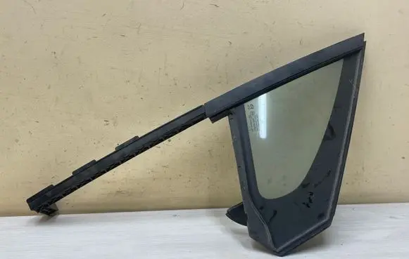 Peugeot 2008 II Front door window glass four-door 43R007951