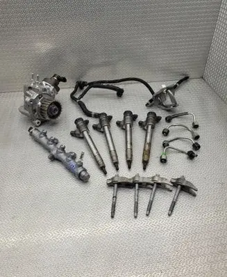 Peugeot 308 Fuel injection system set 9817903080 0445010761 9821399680