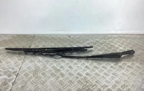 Volkswagen PASSAT B5.5 Front wiper blade arm 3B1955409