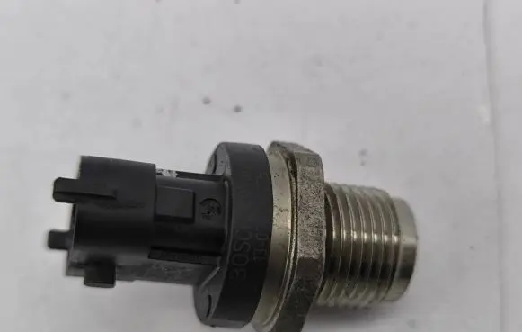 Fuel pressure sensor