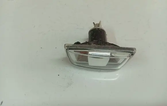 Opel Astra H Front fender indicator light