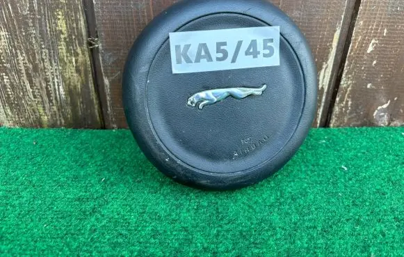 Jaguar XF Airbag cover 3084485