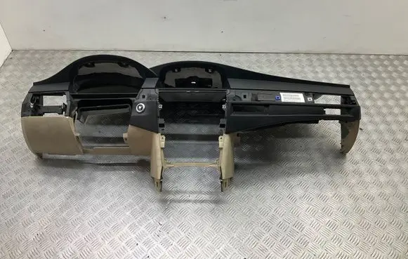 BMW 5 E60 E61 Dashboard 6976439