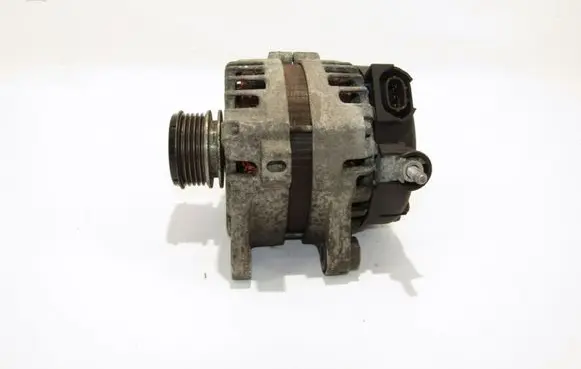 Hyundai i40 Generator/alternator 373002A800