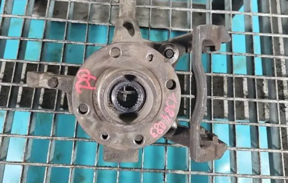 Renault Modus Front wheel hub spindle knuckle IMPRK1384083