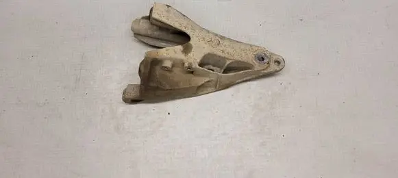 Volkswagen Transporter - Caravelle T5 Engine mounting bracket 7E0199370