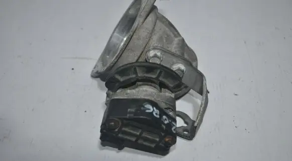 BMW 5 E39 Throttle valve