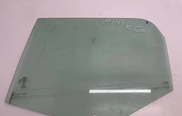 Mini Cooper Countryman F60 Rear door window glass