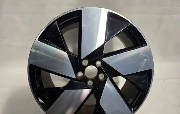 Volvo EX40 R20 alloy rim 32143630