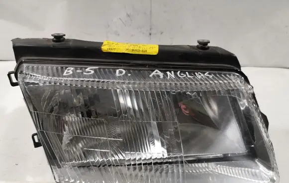 Volkswagen PASSAT B5 Headlight/headlamp