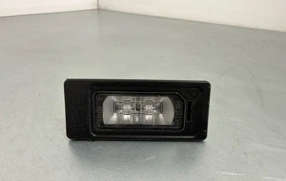 Audi Q7 4M Number plate light 4G0943021