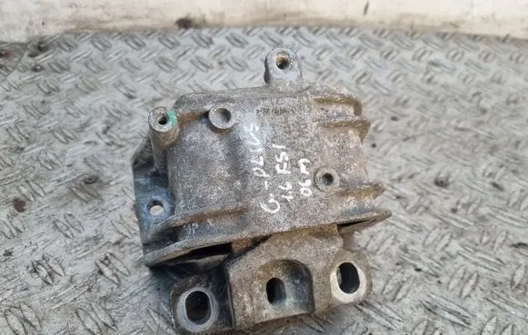 Volkswagen Golf Plus Engine mount bracket 1K0199262J