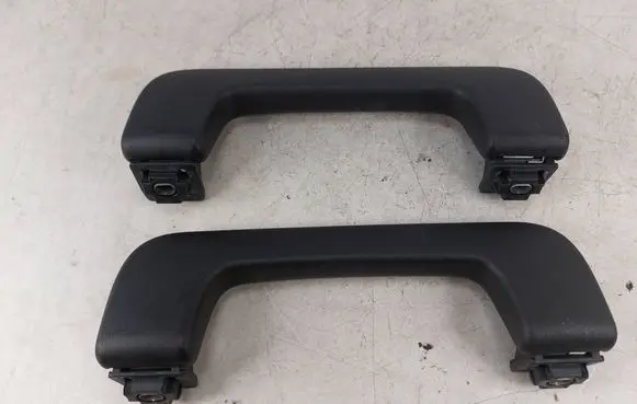 Audi A4 S4 B6 8E 8H Front interior roof grab handle 8E0857607