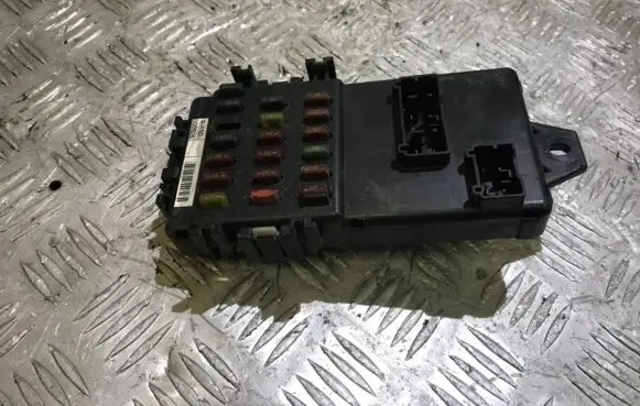 KIA Carnival Fuse box set 000926