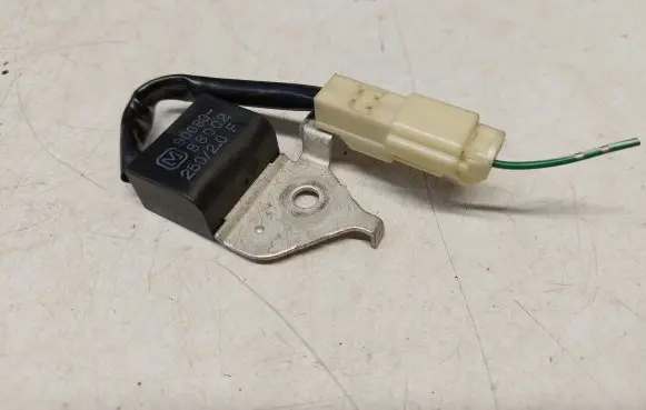 Toyota Avensis T250 Sensor 88002 25020F 90080