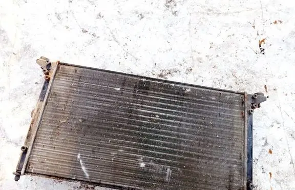 Toyota Corolla Verso AR10 Coolant radiator 0053169