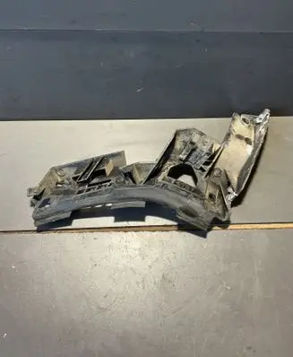 Volkswagen Golf Plus Rear bumper mounting bracket 5M0807376