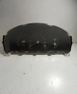 KIA Sorento Speedometer (instrument cluster) 940033E102 20050620 11000583720K