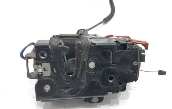 Skoda Fabia Mk1 (6Y) Front door lock 3B1837016CE