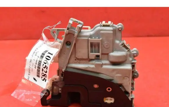 Audi A4 S4 B8 8K Front door lock 8J1837016C