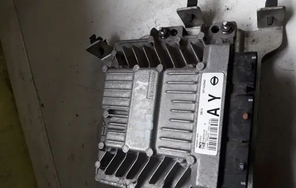Nissan Qashqai Engine control unit/module 23710JD54D