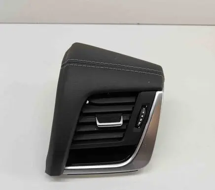 Nissan Qashqai J12 Dashboard air vent grill cover trim 682T06UA0A 687606UA1A